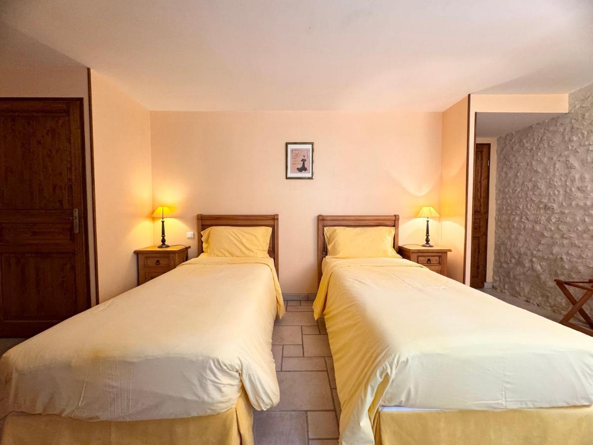 เรอแล ดู ซีล็องซ์ เลอ เรอแล เดอ แซ็ง เพรย Hotel Saint-Preuil ภายนอก รูปภาพ