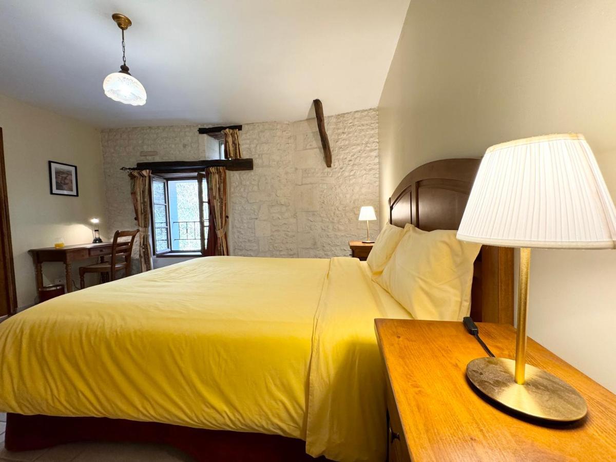 เรอแล ดู ซีล็องซ์ เลอ เรอแล เดอ แซ็ง เพรย Hotel Saint-Preuil ภายนอก รูปภาพ