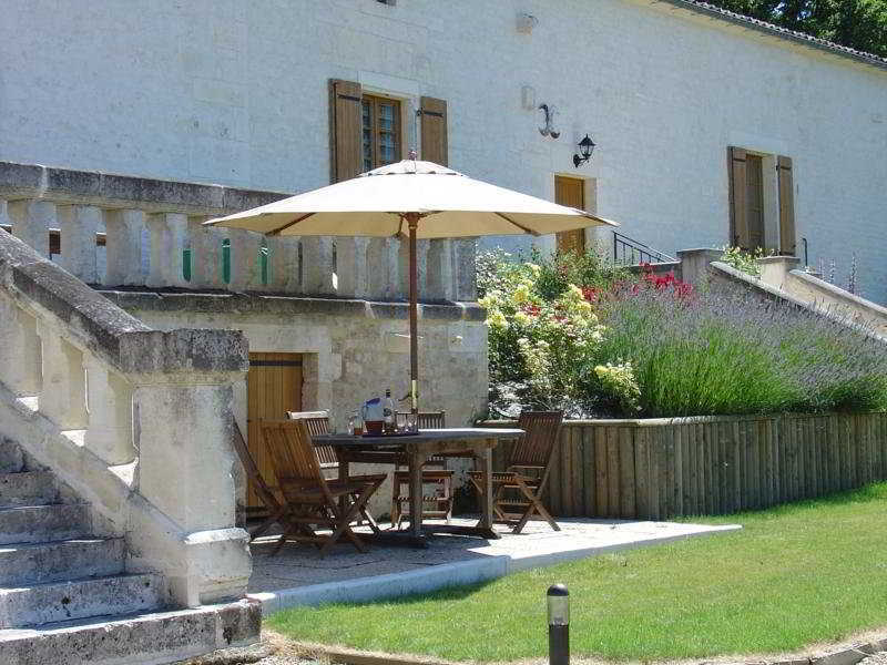 เรอแล ดู ซีล็องซ์ เลอ เรอแล เดอ แซ็ง เพรย Hotel Saint-Preuil ภายนอก รูปภาพ